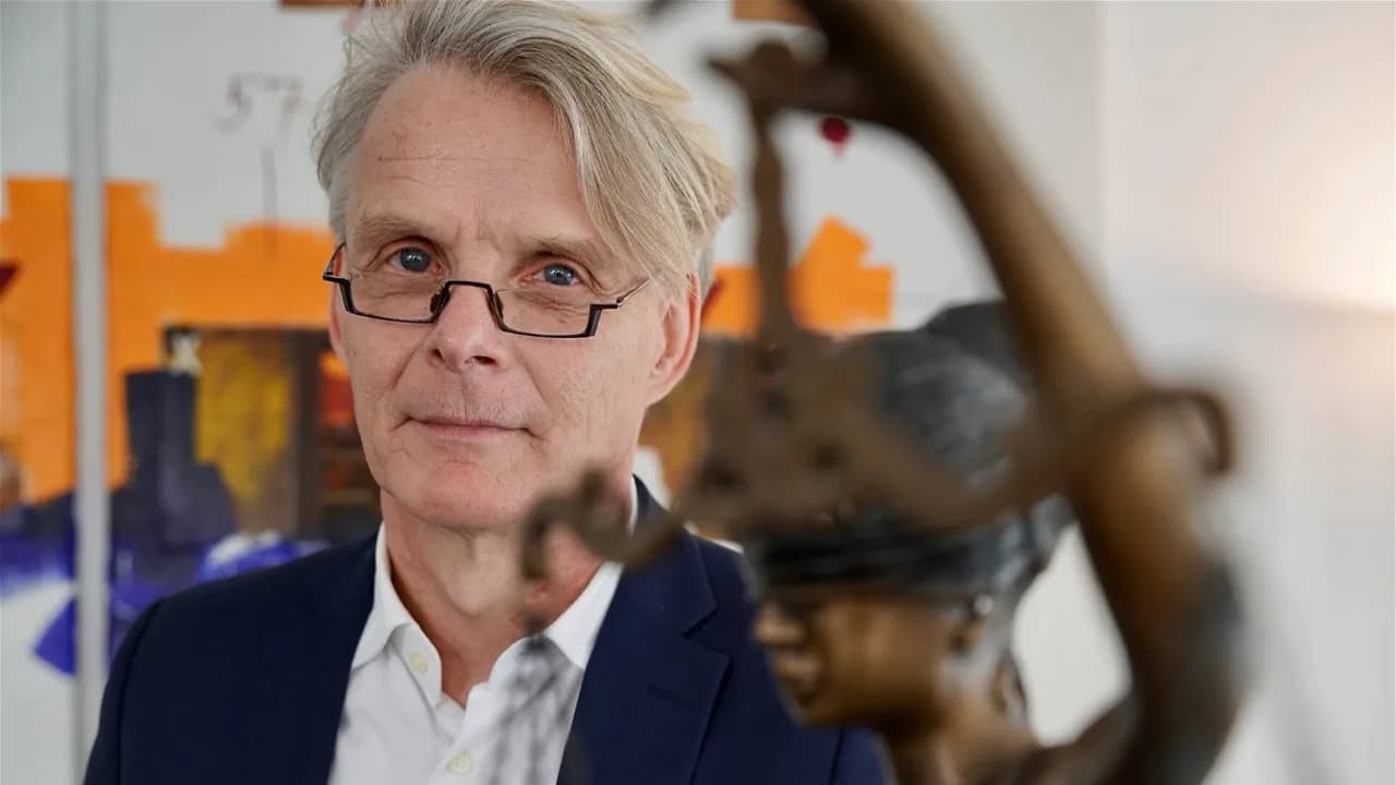 Sie sagt. Er sagt. Die Dokumentation.