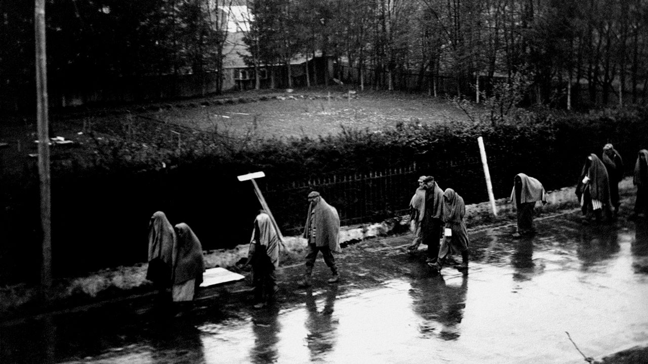 Vernichtung im Laufschritt – Todesmärsche 1944/​45