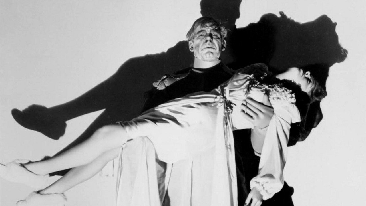Monstermann verbreitet Schrecken
