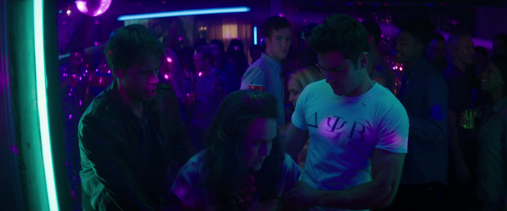 Bad Neighbors 2