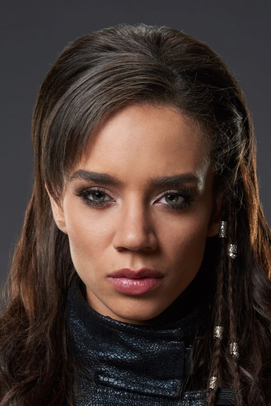 Bild von Hannah John-Kamen