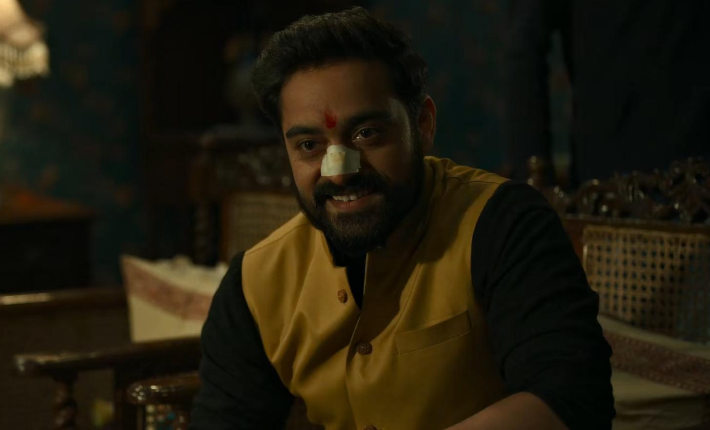 Raat Akeli Hai
