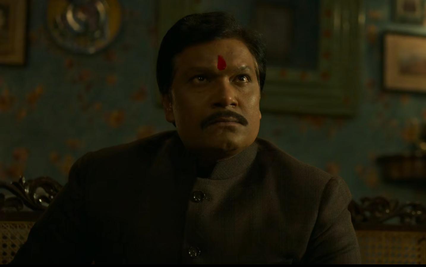 Raat Akeli Hai