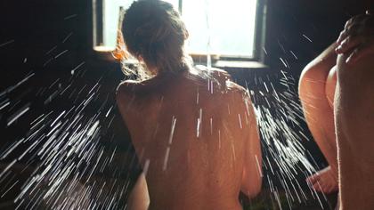 Smoke Sauna Sisterhood (OV)